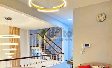 VENTA DE CASA DE TRES PISOS EN LA ENTRADA DE LA URB. BOULEVARD PARK PLAZA - PIURA