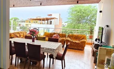 VENTA DE CASA DE TRES PISOS EN LA ENTRADA DE LA URB. BOULEVARD PARK PLAZA - PIURA