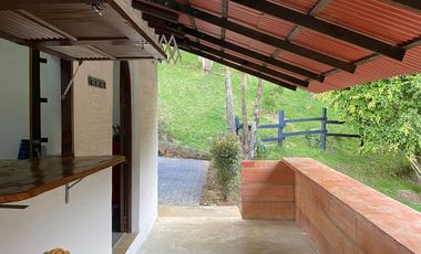 APARTA ESTUDIO CAMPESTRE, CON VISTA A LA MONTAÑA