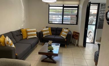 CASA EN VENTA JARDINES DEL VALLE