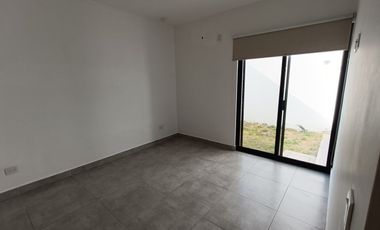 Departamento en Renta en fraccionamiento Carlota 2 en planta baja con jardin