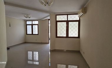 VENTA DE CASA DE TRES PISOS EN LA URB. LOURDES, PIURA