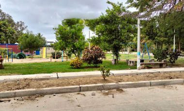 VENTA DE CASA DE TRES PISOS EN LA URB. LOURDES, PIURA