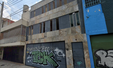 Venta de edificio de oficinas en Av. Cristóbal Colón, Colón, Guadalajara, Jal.