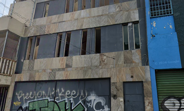 Venta de edificio de oficinas en Av. Cristóbal Colón, Colón, Guadalajara, Jal.