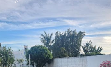 Preciosa casa en venta de 2 pisos y alberca al norte de Mérida