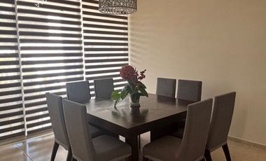 Preciosa casa en venta de 2 pisos y alberca al norte de Mérida