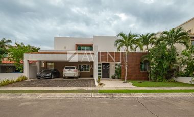 Casa en Venta, Cancún, Quintana Roo.
