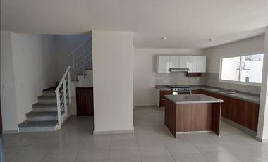 CASA NUEVA EN CONDOMINIO EN ZINACANTEPEC TOLUCA ESTADO DE MEXICO.