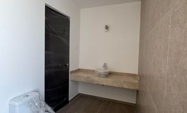Hermosa Casa frente a área verde con casa Club
