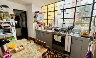 AMPLIO DEPARTAMENTO  DUPLEX EN SURCO
