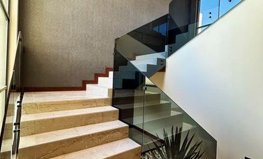 SE VENDE HERMOSA RESIDENCIA DE LUJO EN MISION DE LOS LAGOS