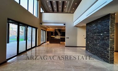 SE VENDE HERMOSA RESIDENCIA DE LUJO EN MISION DE LOS LAGOS