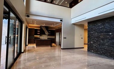 SE VENDE HERMOSA RESIDENCIA DE LUJO EN MISION DE LOS LAGOS