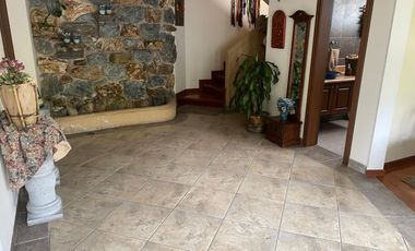 VENDO CASA SECTOR YANAZARAPATA CUMBAYA