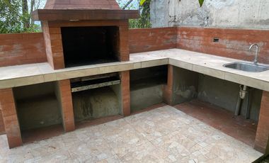 VENDO CASA SECTOR YANAZARAPATA CUMBAYA