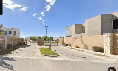 Casa ubicada en colonia Los Viñedos Torreón Coahuila. Con 5 recamaras y 260m2. A solo unos minutos de Soriana Híper los Viñedos.