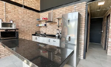 Se vende Casa tipo Loft de 3 recámaras con alberca en el fraccionamiento Aiyana, Xochitepec, Mor.