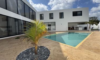 Casa en venta en merida | JARDINES DE LA REJOYADA