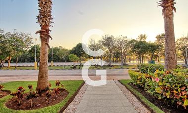 Casa en Venta en Cancún Residencial Lagos Del Sol con Jacuzzi y Paneles Solares