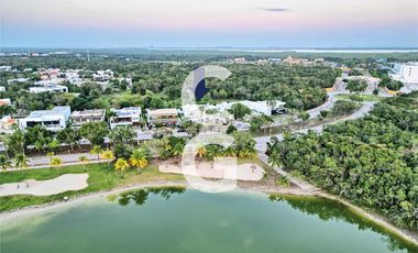 Casa en Venta en Cancún Residencial Lagos Del Sol con Jacuzzi y Paneles Solares