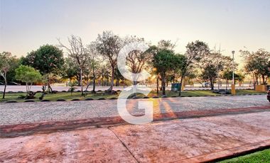 Casa en Venta en Cancún Residencial Lagos Del Sol con Jacuzzi y Paneles Solares