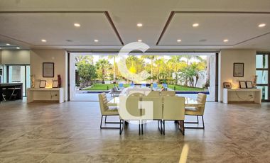 Casa en Venta en Cancún Residencial Lagos Del Sol con Jacuzzi y Paneles Solares