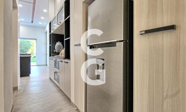 Casa en Venta en Cancún Residencial Lagos Del Sol con Jacuzzi y Paneles Solares