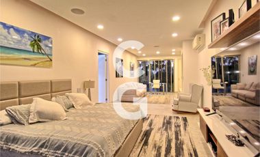 Casa en Venta en Cancún Residencial Lagos Del Sol con Jacuzzi y Paneles Solares