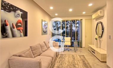 Casa en Venta en Cancún Residencial Lagos Del Sol con Jacuzzi y Paneles Solares