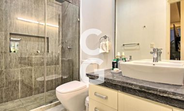 Casa en Venta en Cancún Residencial Lagos Del Sol con Jacuzzi y Paneles Solares