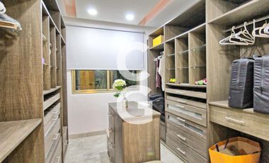 Casa en Venta en Cancún Residencial Lagos Del Sol con Jacuzzi y Paneles Solares