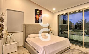 Casa en Venta en Cancún Residencial Lagos Del Sol con Jacuzzi y Paneles Solares