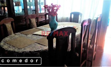 Casa De 2 Pisos 5 Habitaciones + Cuarto De Servicio + Cocherra Con 2 Ingresos Urb. Altamar La Perla Alta