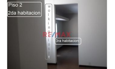 Casa De 2 Pisos 5 Habitaciones + Cuarto De Servicio + Cocherra Con 2 Ingresos Urb. Altamar La Perla Alta