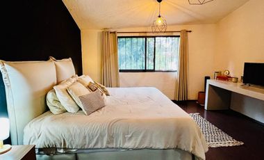 CASA EN VENTA EN LOMAS VERDES IMPECABLE