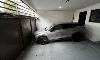 CASA EN VENTA EN LOMAS VERDES IMPECABLE