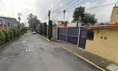 Hermosa y amplia casa en condominio en venta ideal familias grandes en San Pedro Martir, CDMX