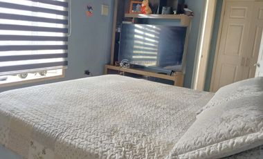 SE ARRIENDA AMPLIA CASA CON 4 DORMITORIOS Y 2 BAÑOS