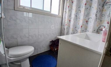 SE ARRIENDA AMPLIA CASA CON 4 DORMITORIOS Y 2 BAÑOS