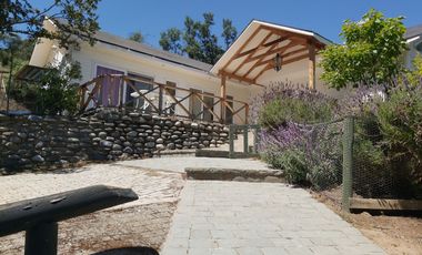 HERMOSA PARCELA CON CASA EN CONDOMINIO CONSOLIDADO