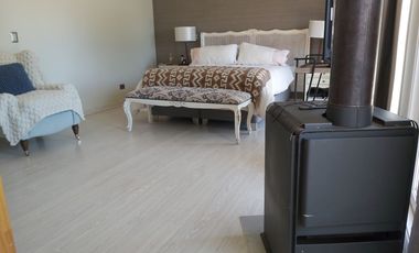 HERMOSA PARCELA CON CASA EN CONDOMINIO CONSOLIDADO