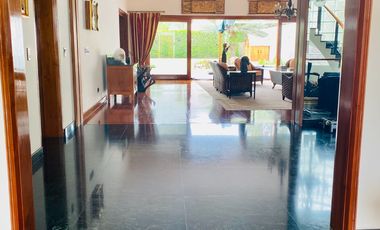 VENTA DE BELLA CASA DE LUJO EN PERFECTAS CONDICIONES