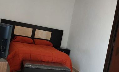 VENDO CASA CON LOCALES COMERCIALES UBICADA EN ESQUINA