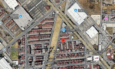PRECIOSA Y AMPLIA CASA, EXCELENTE UBICACIÓN CERCA DEL CENTRO DE TOLUCA Y DEL AEROPUERTO INTERNACIONAL -NO CRÉDITOS-