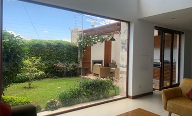 Renta Casa sector Tumbaco sin amoblar