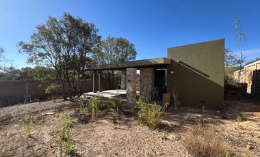 Lote residencial en venta bardeado en Haras del Bosque