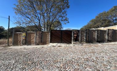 Lote residencial en venta bardeado en Haras del Bosque