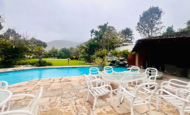 VENTA DE BELLA CASA MUY BIEN CONSERVADA