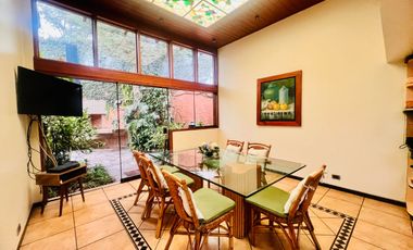 VENTA DE BELLA CASA MUY BIEN CONSERVADA